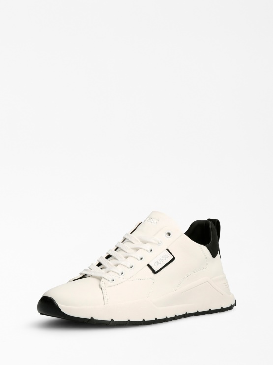 Bel Tekaški čevelj Guess Lucca Iz Mešanega Usnja