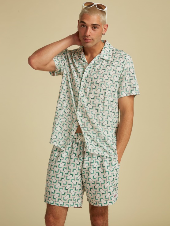 Bela Multi Guess Majica S Potiskom Na Vse Strani